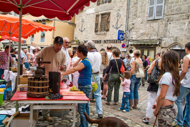 Marché à Beaulieu-sur-Dordogne