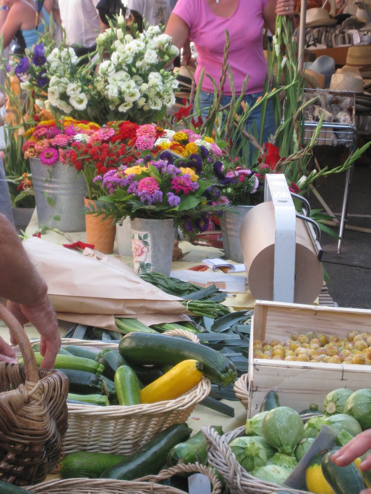 Marché à Meyssac